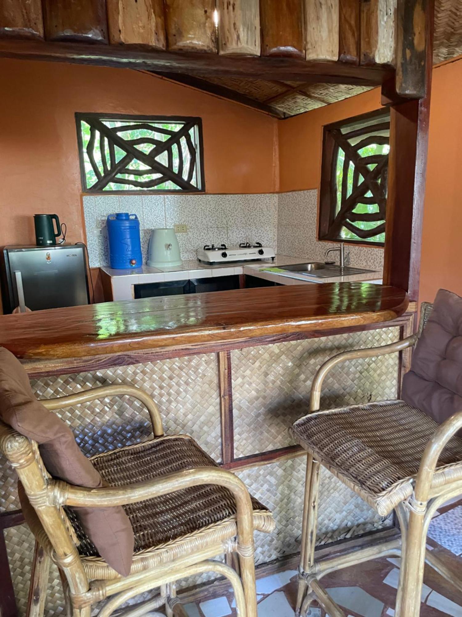 Chelle'S Guesthouse And Backpackers Сикихор Экстерьер фото