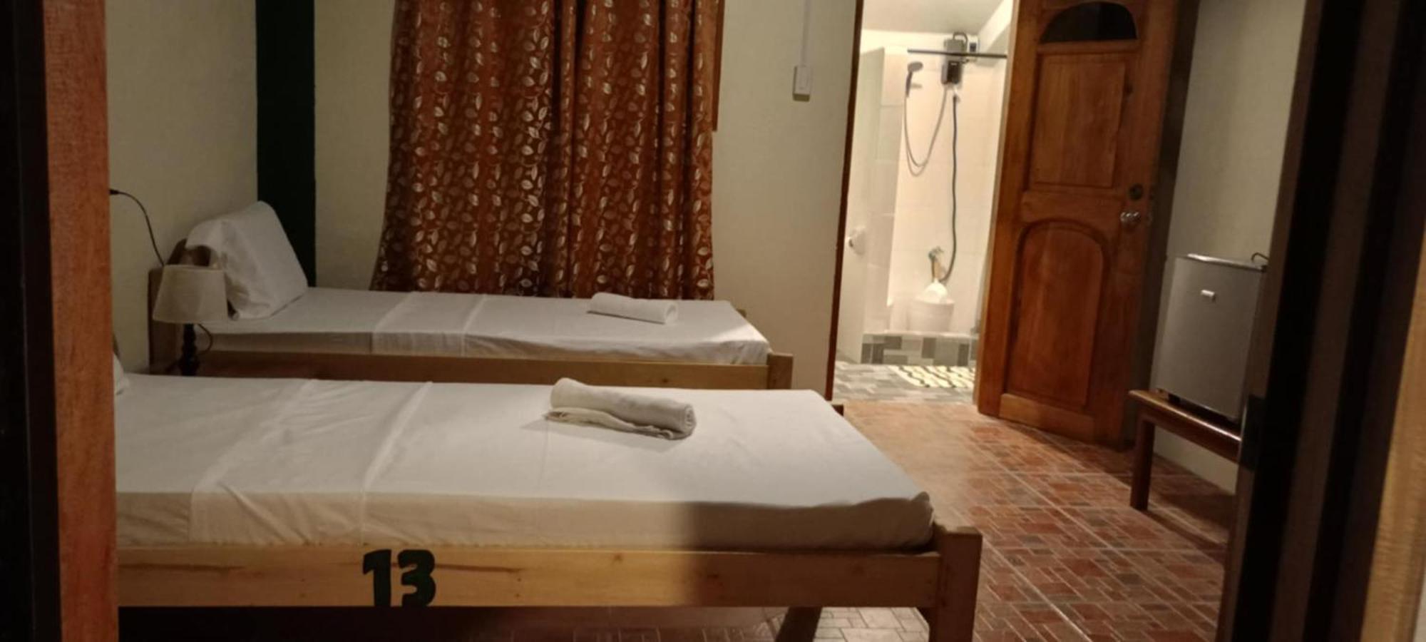 Chelle'S Guesthouse And Backpackers Сикихор Экстерьер фото